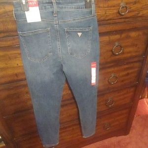 *NEW* Guess Simmone jeans size 27R